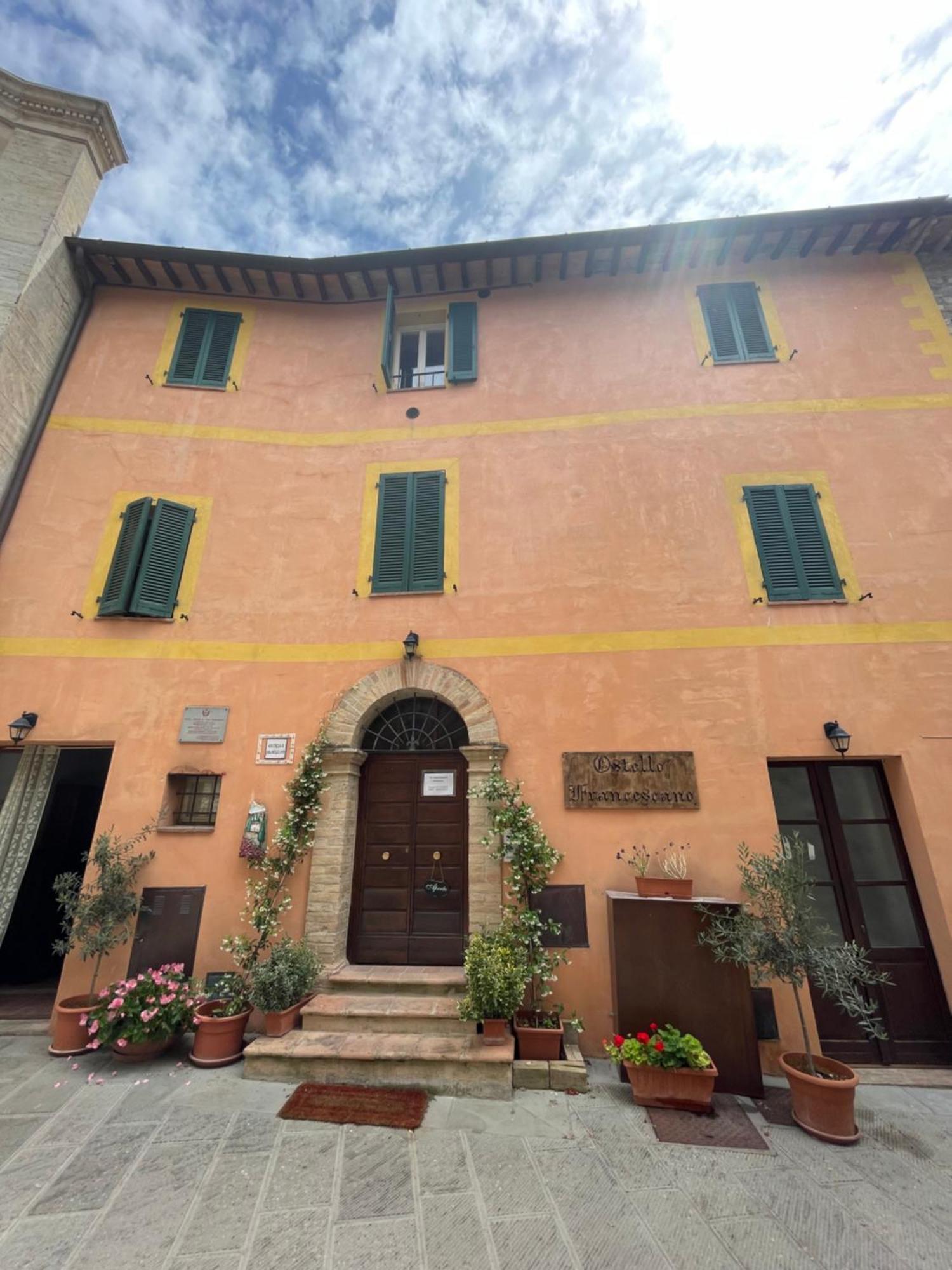 Locanda Francescana Valfabbrica Buitenkant foto