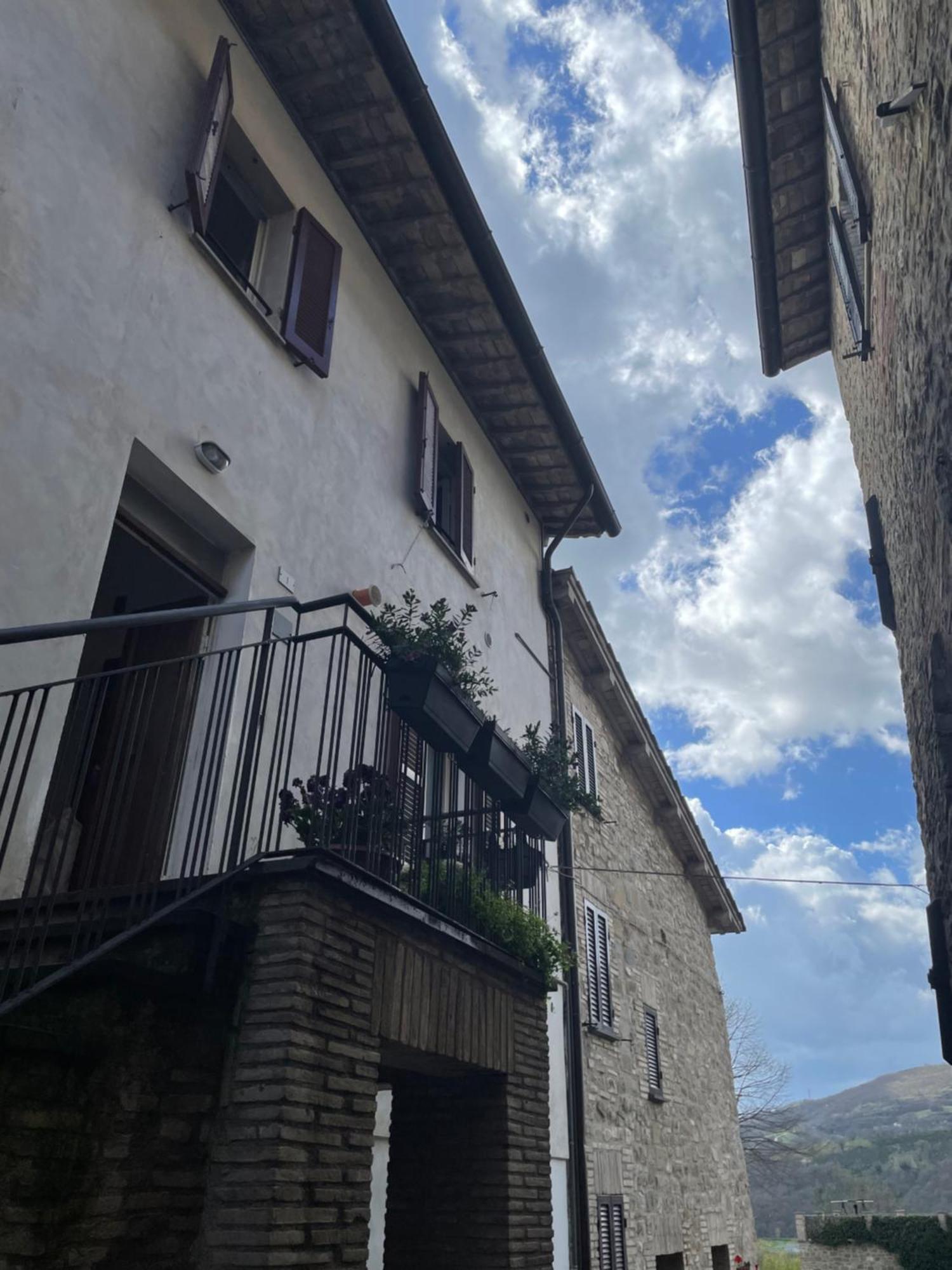 Locanda Francescana Valfabbrica Buitenkant foto